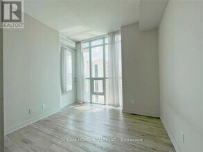 126-2126 Simcoe St in Toronto, ON - Building Photo - Building Photo
