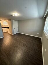 24 Monarch Wy-Unit -202 in Portsmouth, NH - Building Photo - Building Photo