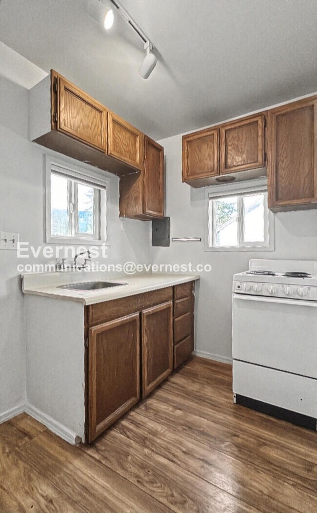 43410 SE N Bend Way in North Bend, WA - Building Photo - Building Photo