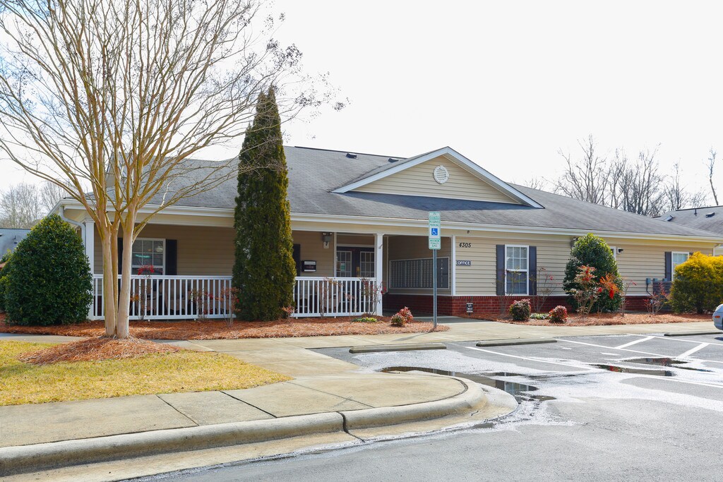 Honeycreek Senior Apartments Charlotte, NC Apartments For Rent