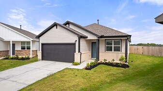 Sycamore Heights in Spring, TX - Building Photo