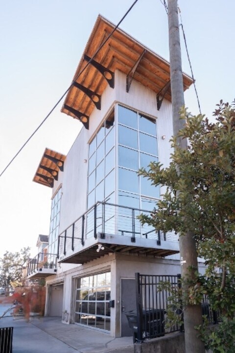 810 St Michael St in Tallahassee, FL - Foto de edificio