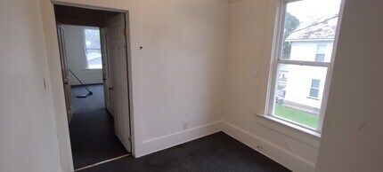 139 St Clair Ave SE in New Philadelphia, OH - Building Photo - Building Photo
