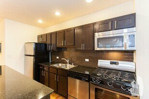 4242 N Sheridan Rd in Chicago, IL - Building Photo