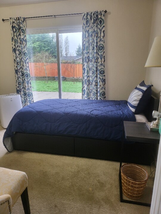 24203 36th Ave S in Kent, WA - Foto de edificio