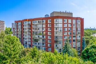 South Kingsway Village in Toronto, ON - Building Photo - Building Photo