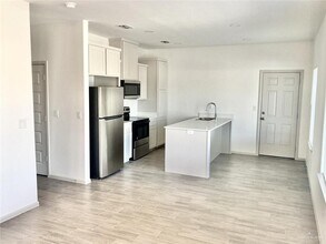 7803 N 58th Ln in Mission, TX - Building Photo - Building Photo