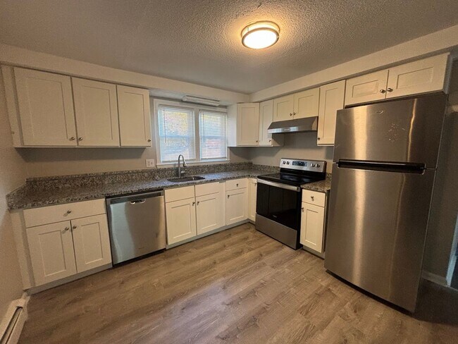 1-7 Meisner in Salem, NH - Foto de edificio - Building Photo