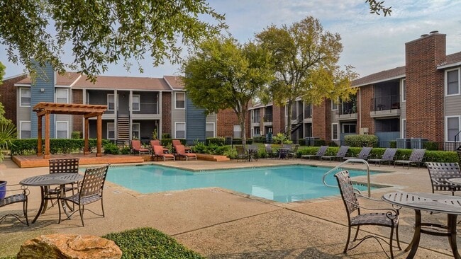 Oak Tree Village