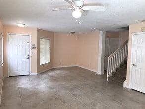 6109 Reynolds St in West Palm Beach, FL - Building Photo - Building Photo