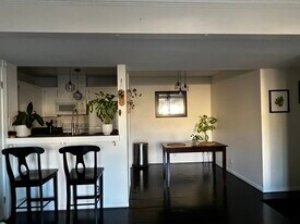 25671 Le Parc, Unit 57 in Lake Forest, CA - Building Photo