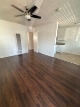 4115 Century Blvd in Inglewood, CA - Foto de edificio - Building Photo