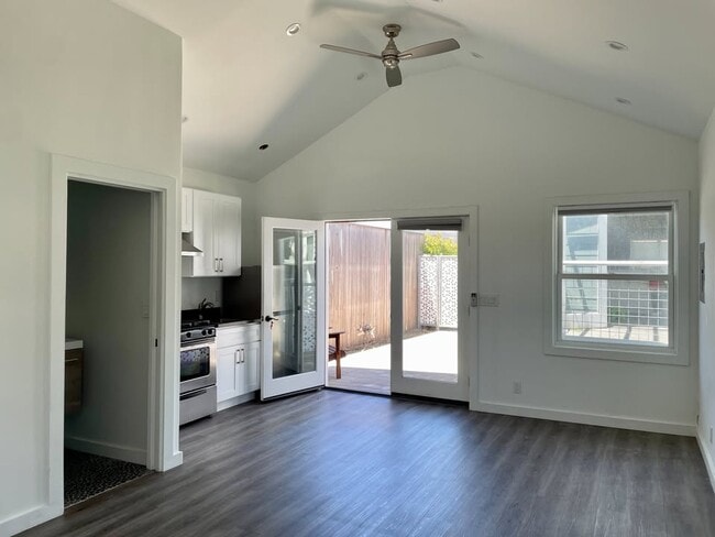 2736 Chanslor Ave in Richmond, CA - Building Photo - Building Photo