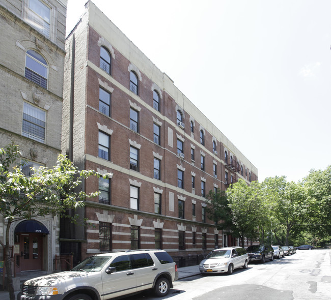 304 W 152nd St in New York, NY - Building Photo - Building Photo