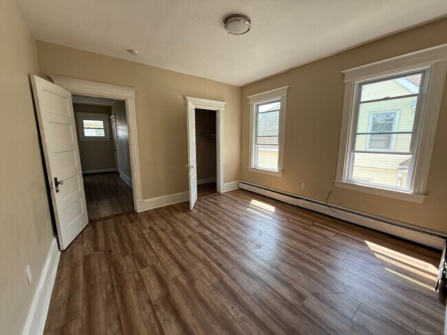 838 Capitol Ave in Hartford, CT - Foto de edificio - Building Photo