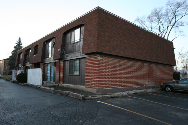 331 N Ardmore Ave in Villa Park, IL - Building Photo - Building Photo