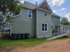 1050 Washington St in Wisconsin Rapids, WI - Building Photo - Building Photo
