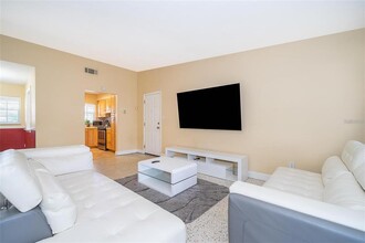 384 Perth Ln in Winter Park, FL - Building Photo - Building Photo