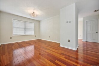 105 Dean St in Stamford, CT - Building Photo - Building Photo