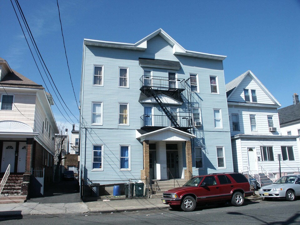 610-612 Marshall St in Elizabeth, NJ - Building Photo