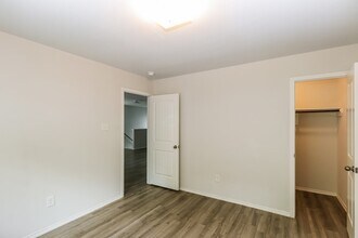 2744 Madison Ct in Conroe, TX - Building Photo - Building Photo