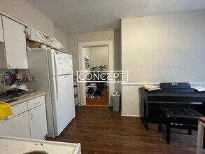 8 A Forest St, Unit 1L in Cambridge, MA - Building Photo - Building Photo