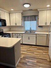 2720 Sandstone Dr in Anderson, CA - Building Photo - Building Photo