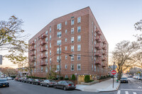 84-20 51st Ave in Elmhurst, NY - Foto de edificio - Primary Photo