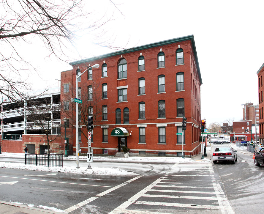 43 Austin St in Worcester, MA - Foto de edificio