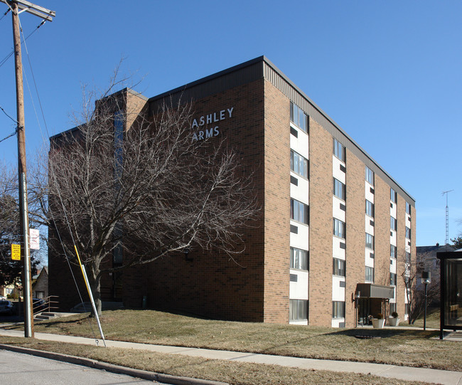 Ashley Arms in Toledo, OH - Building Photo - Building Photo