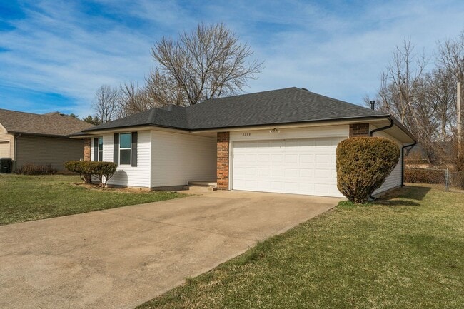 2279 W Roxbury St in Springfield, MO - Building Photo - Building Photo