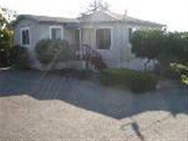 27385 Parkside Dr in Hayward, CA - Building Photo