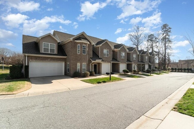 1915 Fleming Rd in Greensboro, NC - Building Photo - Building Photo