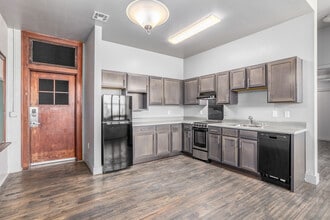 Dunbar Commons in Oklahoma City, OK - Building Photo - Interior Photo