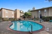 726 Bering Dr photo'