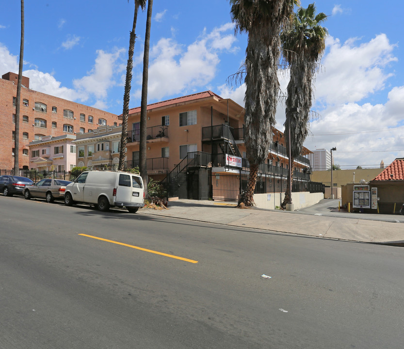 756 S New Hampshire Ave in Los Angeles, CA - Building Photo