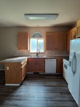 403 S 90th Ave in Yakima, WA - Building Photo - Building Photo