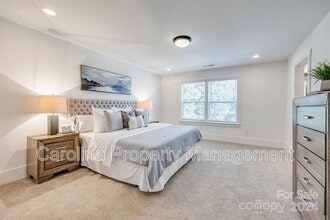 1233 Eastway Dr in Charlotte, NC - Building Photo - Building Photo