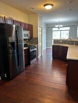 2424 Reflections Dr in Aurora, IL - Building Photo