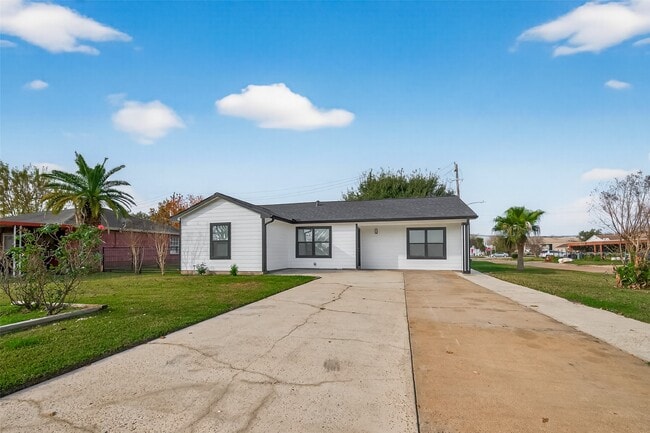property at 3527 La Retama Dr