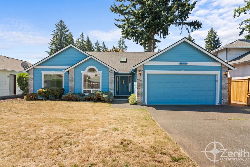 16007 NE 37th St in Vancouver, WA - Building Photo
