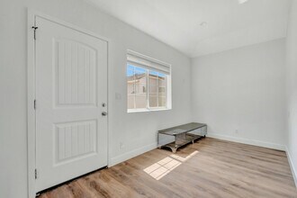 18343 Bessemer St in Los Angeles, CA - Building Photo - Building Photo