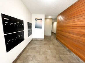 4051 Gilman Ave W in Seattle, WA - Building Photo - Building Photo