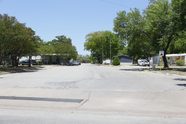 Mission Trial Mobile Home Park in San Antonio, TX - Building Photo - Building Photo