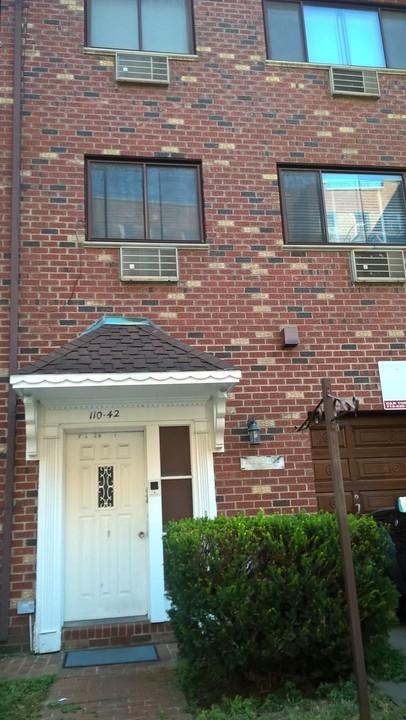 11042-11048 72nd Rd in Flushing, NY - Building Photo