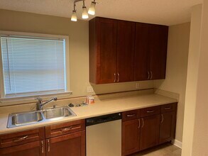 206 Rue Max St in Pensacola, FL - Building Photo - Building Photo