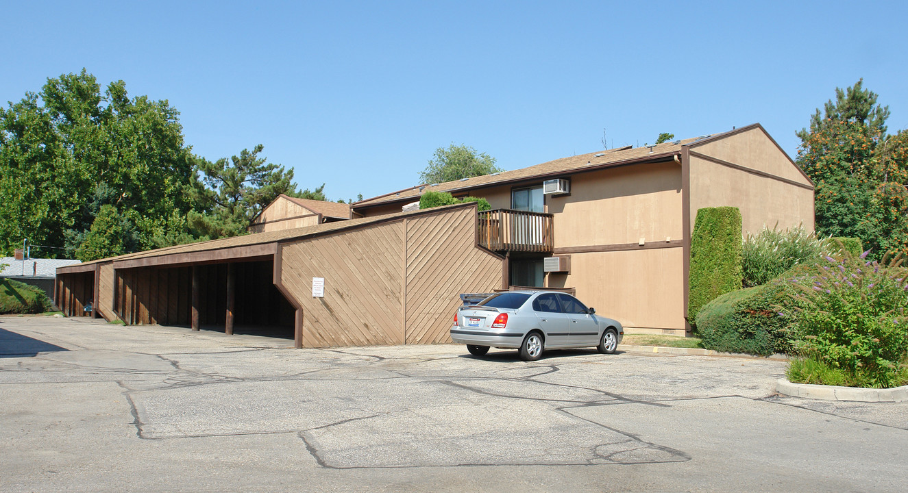 Cole Meadows Apartments in Boise, ID - Building Photo