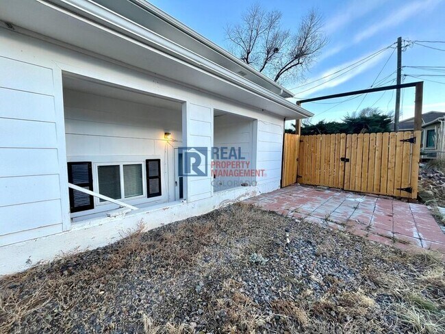 1614 Manitou Blvd in Colorado Springs, CO - Building Photo - Building Photo