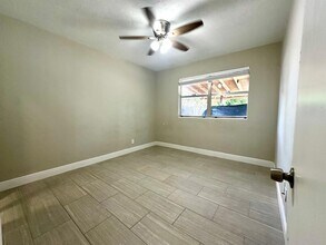 909 Windsor Ave in West Palm Beach, FL - Building Photo - Building Photo