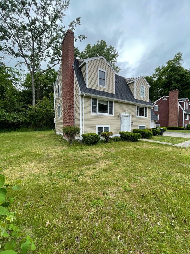 100C Allandale St in Boston, MA - Building Photo - Building Photo
